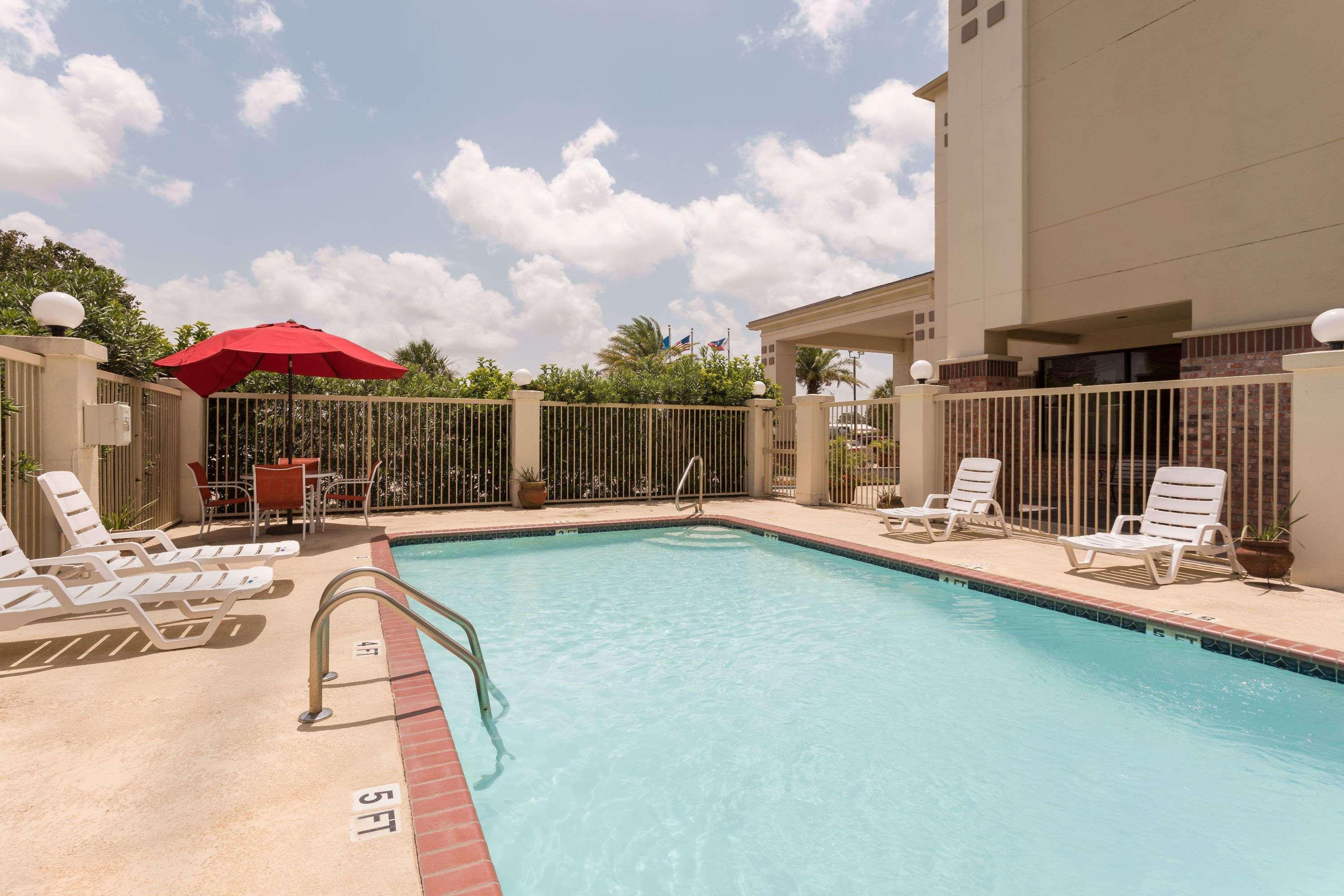 במוטל Super 8 By Wyndham Duson Lafayette West Area מראה חיצוני תמונה